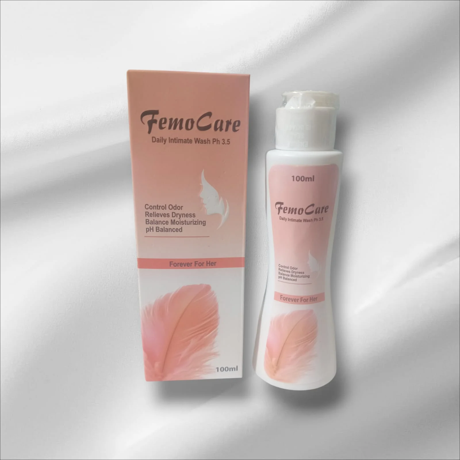 WhatsApp Image 2026-06-20 at 3.19.38 PM (1) FemoCare Daily Intimate Wash pH 3.5 β Feminine Hygiene & Freshness Wash for Women - Image 1